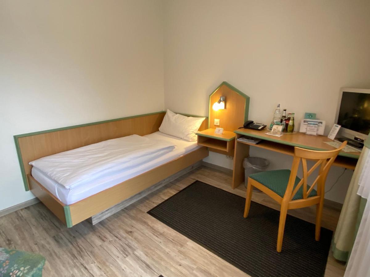 Hotel Garni Am Brunnenplatz Gerolstein Extérieur photo